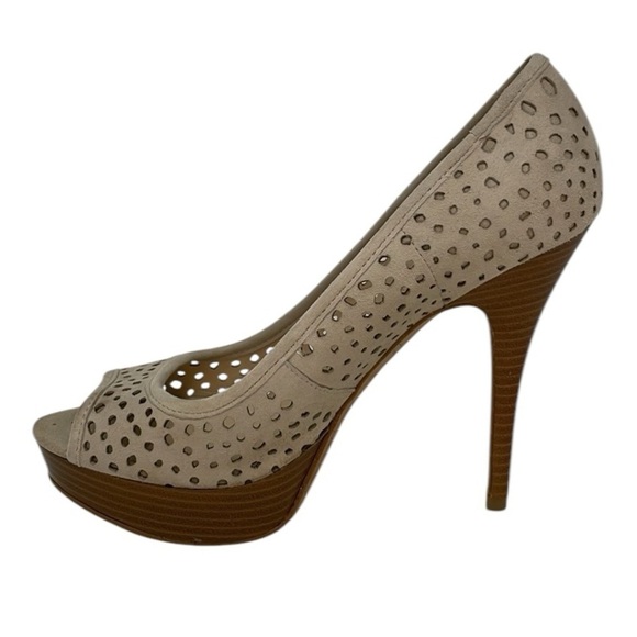 ENZO ANGIOLINI Nordstrom Shoes Heels Pumps Cream Suede Perforated Size 6.5 - Picture 7 of 13